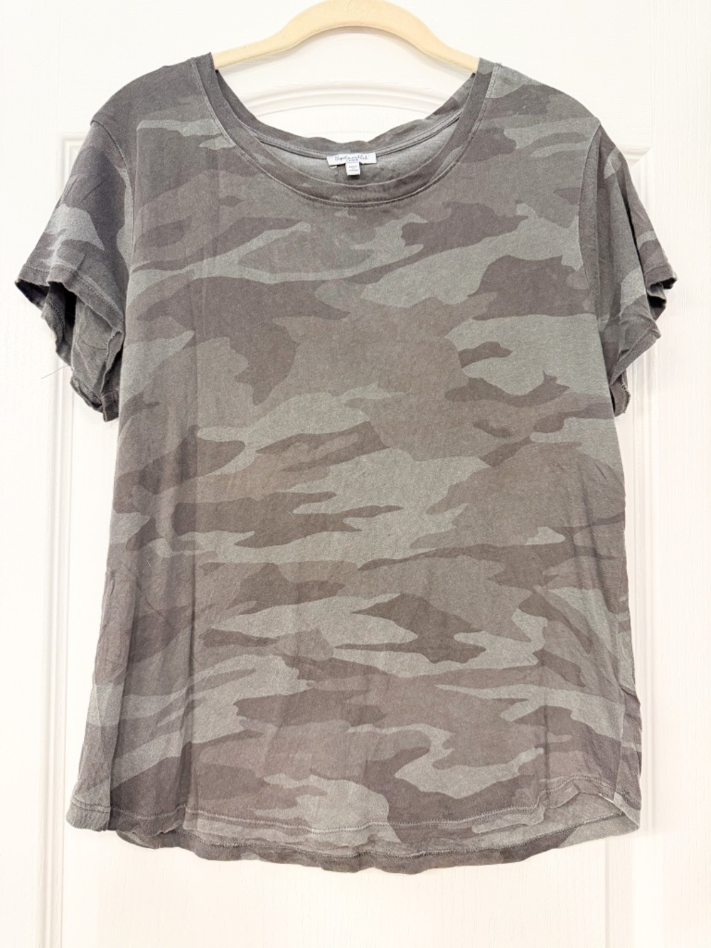 Splendid Camo Print Tee | Charcoal Gray | Short Sleeve | Soft Cotton | Size L